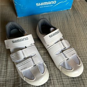 Shimano White Cycling Shoes (Spin Shoes)